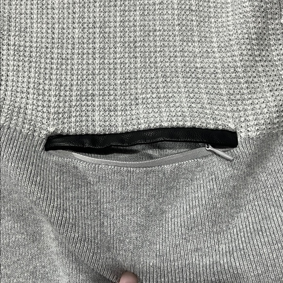 Calvin Klein | Grey Crewneck Pullover - Picture 5 of 11